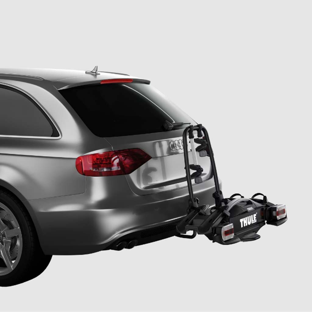 Portabicicletas-para-carro-Thule-velocompact -abatible -con-panel -luces