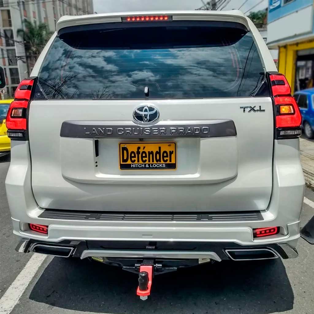 Tiro-Arrastre-Defénder-Toyota-Prado-Tx-Txl-50-Años-Body-Kit-como-queda-instalado
